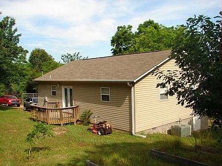 3rd image of 126 Mountain View Dr