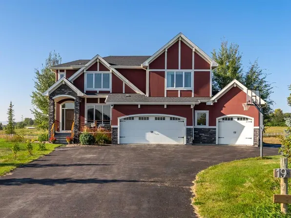 19 E Panorama Bay SW, Rocky View County, AB T3Z 3L6