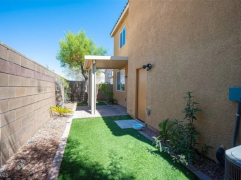 8368 Creek Canyon Ave — Photo 29