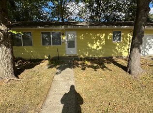 1118 Delavan St, Lincoln, IL 62656