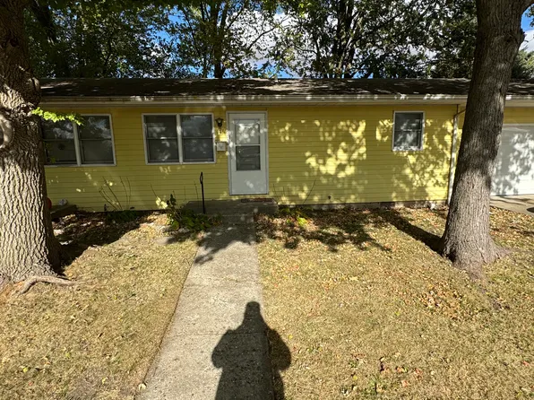 1118 Delavan St, Lincoln, IL 62656