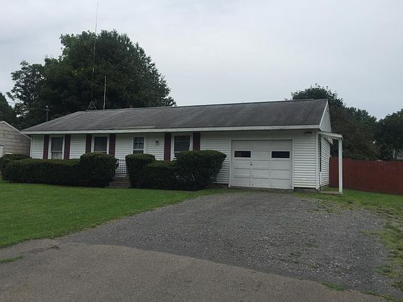 2nd image of 814 N Lamont Dr