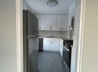 69-10 188th St #3A, Fresh Meadows, NY 11365