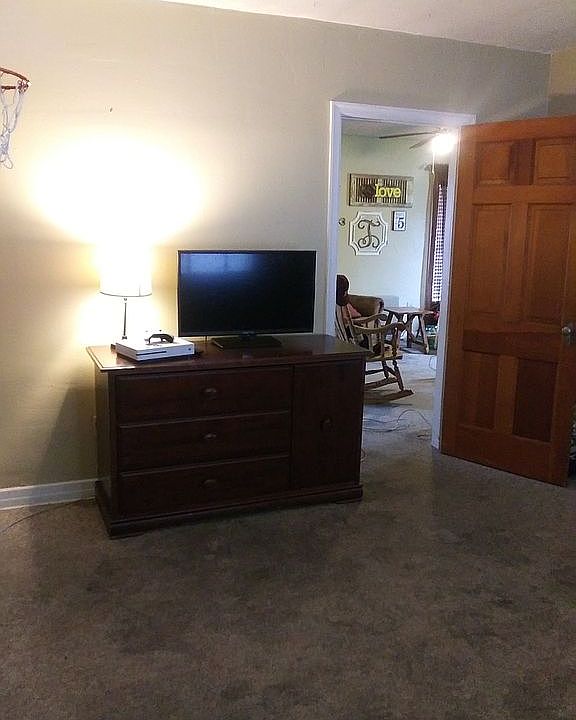 1st image of 714 W Monterey St