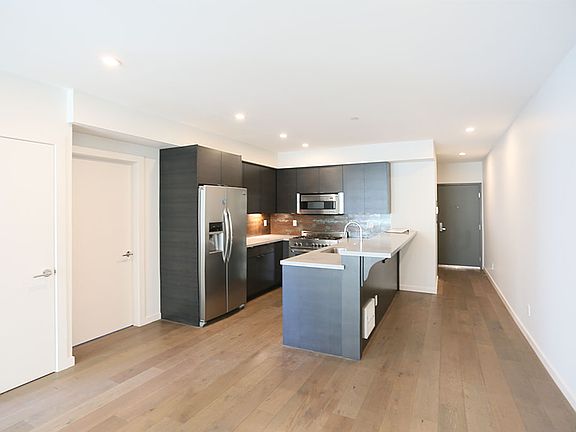 5th image of 252 9th St #304