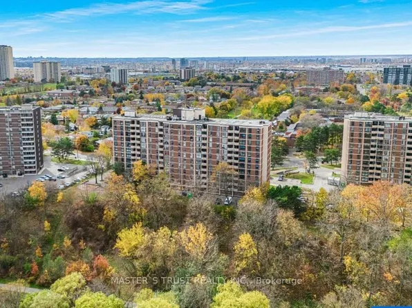 335 Driftwood Ave #707, Toronto, ON M3N 2P3