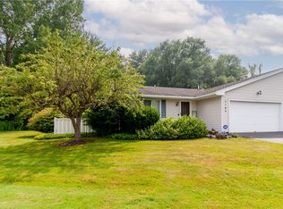 7193 Thompson Trl, Ontario, NY 14519