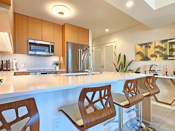 4th image of 1388 Kapiolani Blvd #1608