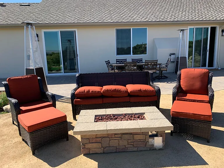 Fire pit setting