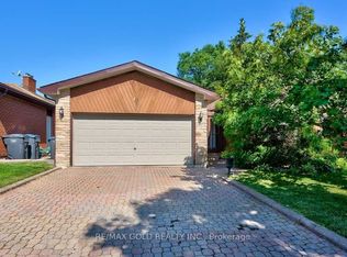 10 Milford Cres, Brampton, ON L6S 3E4
