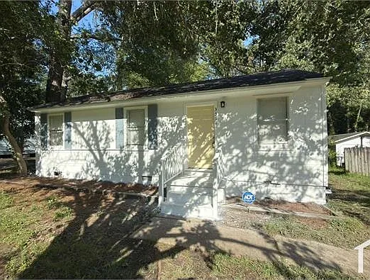 3514 Hines St