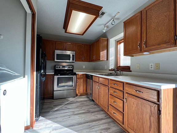 4th image of 7711 Currie Hill Ct