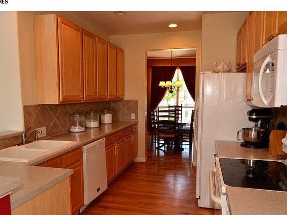 5th image of 5201 Bella Vista Dr