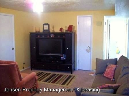 2nd image of 236 N Quail Ridge Dr #10