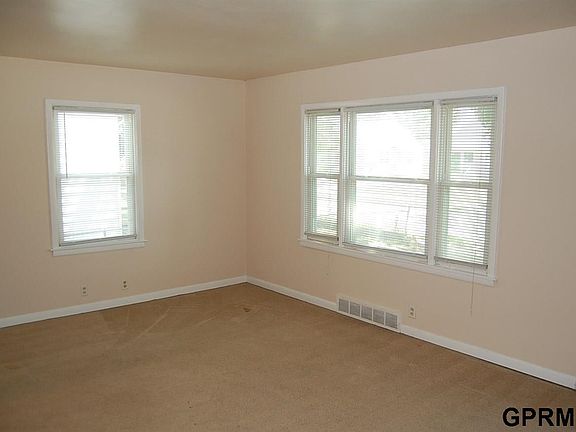4th image of 1006 Hopkins Dr