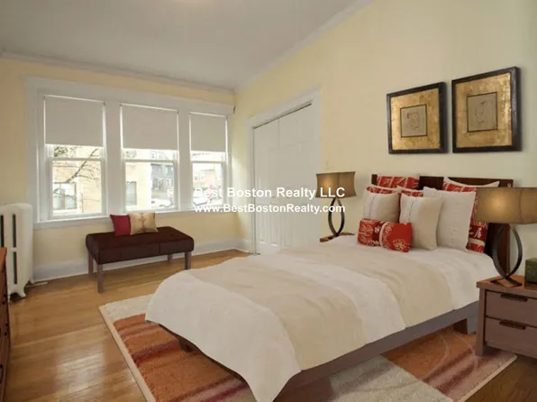 40 Harvard Ave, Brookline, MA
