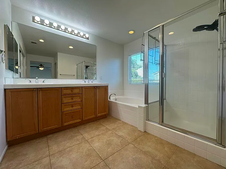 6429 Amber Sky Way — Photo 10
