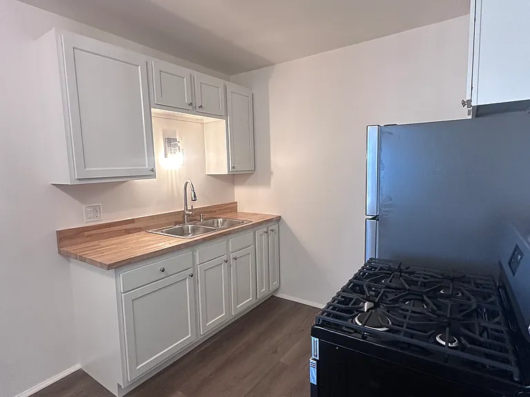 1854 W Valencia Dr #3 — Photo 22