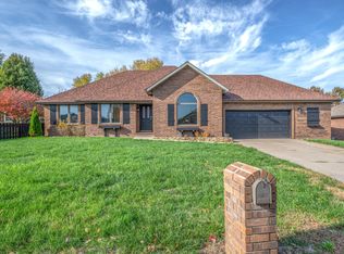 2549 S Marlborough Avenue, Springfield, MO 65807
