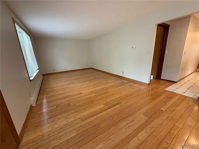437 Springville Ave — Photo 7