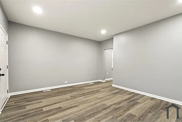 2222 Duncan St — Photo 6
