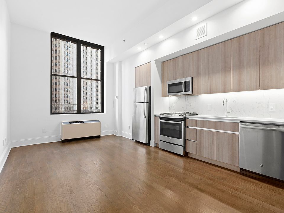 1st image of 15 Park Row APT 3L2