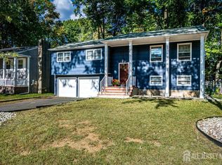 262 Farragut Rd, North Plainfield, NJ 07062