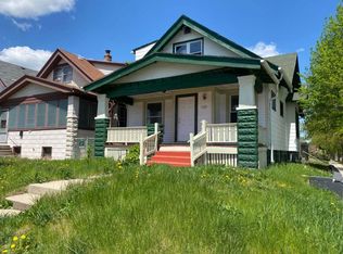 1802 W Keefe Ave, Milwaukee, WI 53206