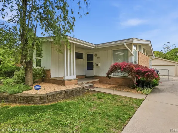 17159 Rougeway St, Livonia, MI 48152