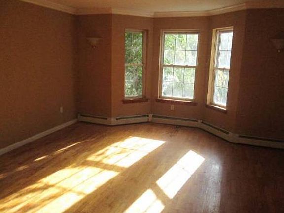 2nd image of 22 Tiedemann Ct
