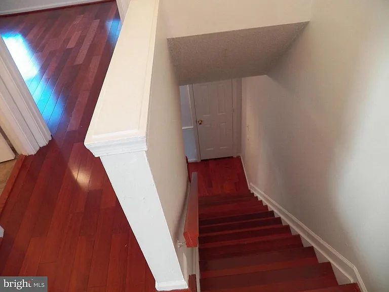 3010 McMaster Ct — Photo 5
