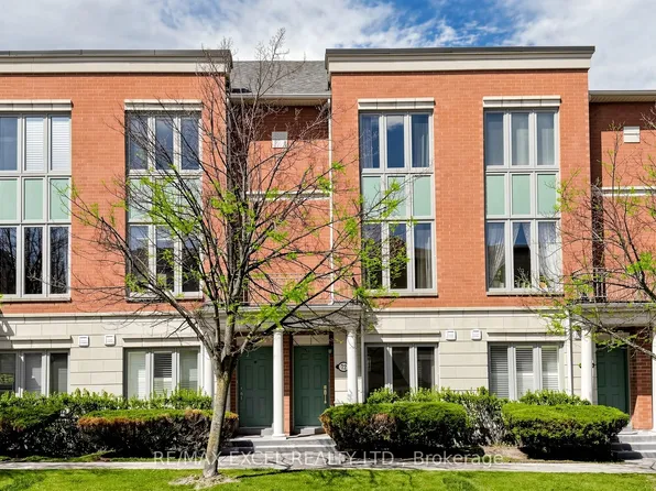 72 Suncrest Blvd, Markham, ON L3T 7Y1