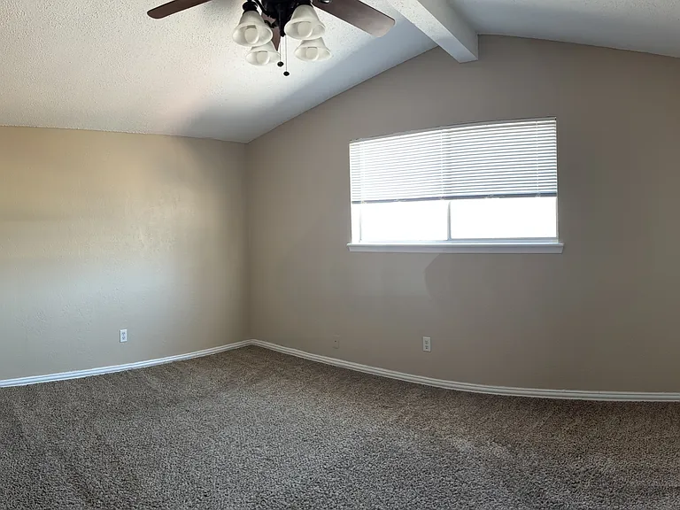 5527 Carousel Dr — Photo 22