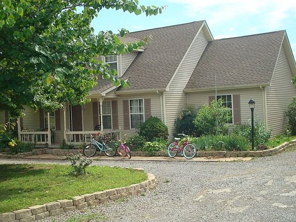2nd image of 2632 Galahad Dr
