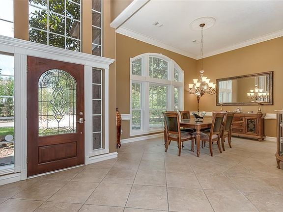 Grand entrance with beautiful glass inlay front door
