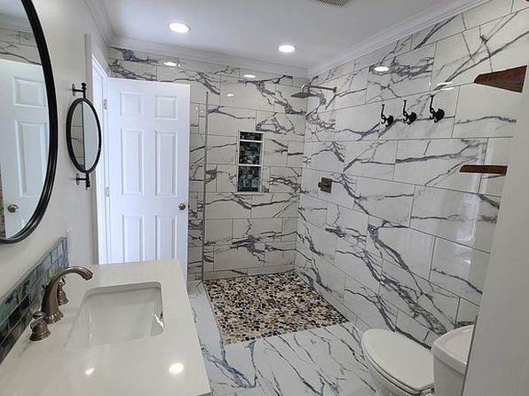 1002 Cottage Ln
