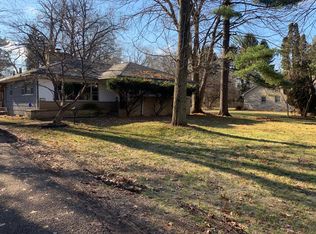 2377 Airport Dr, Columbus, OH 43219