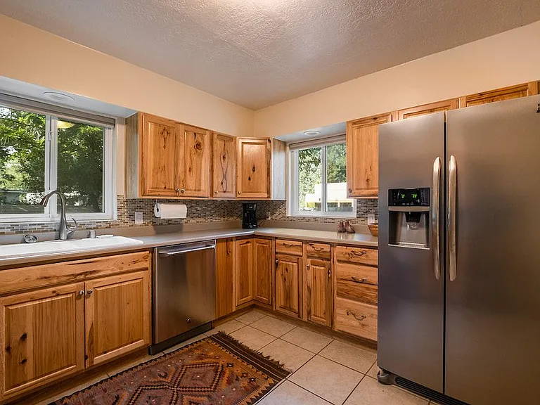 3812 Calle Del Monte NE — Photo 9