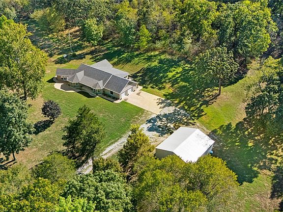 3rd image of 23001 Honey Creek Rd