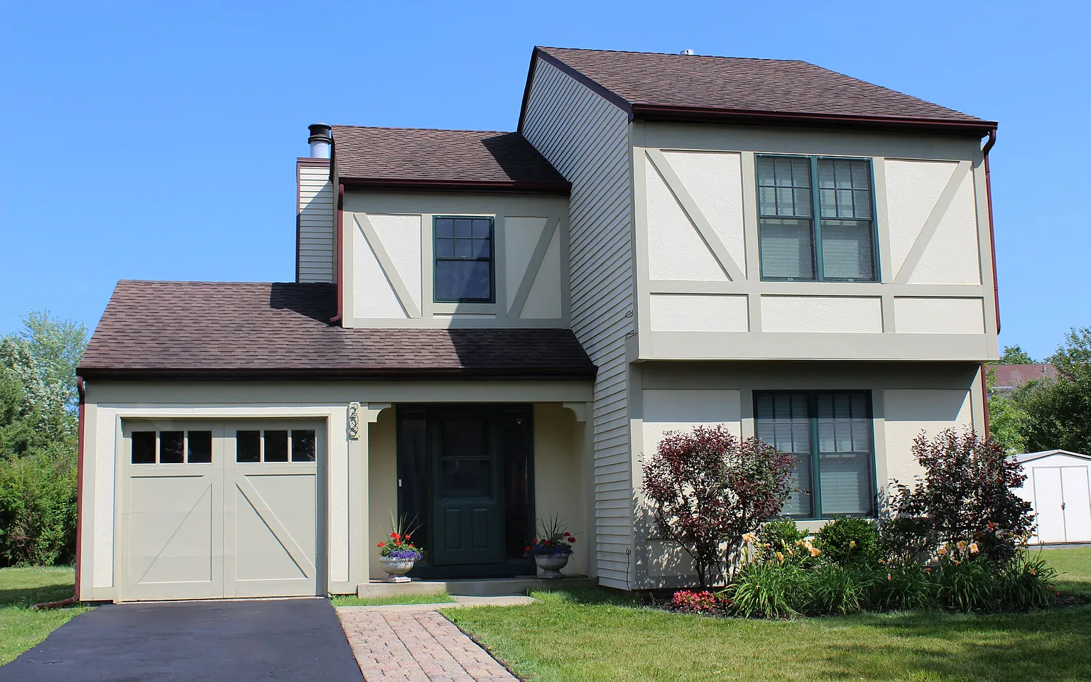 209 Court Of Ash photo 1