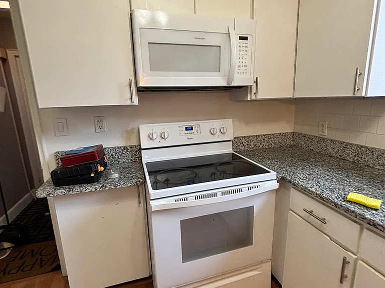 130 Boylston St #2 — Photo 11