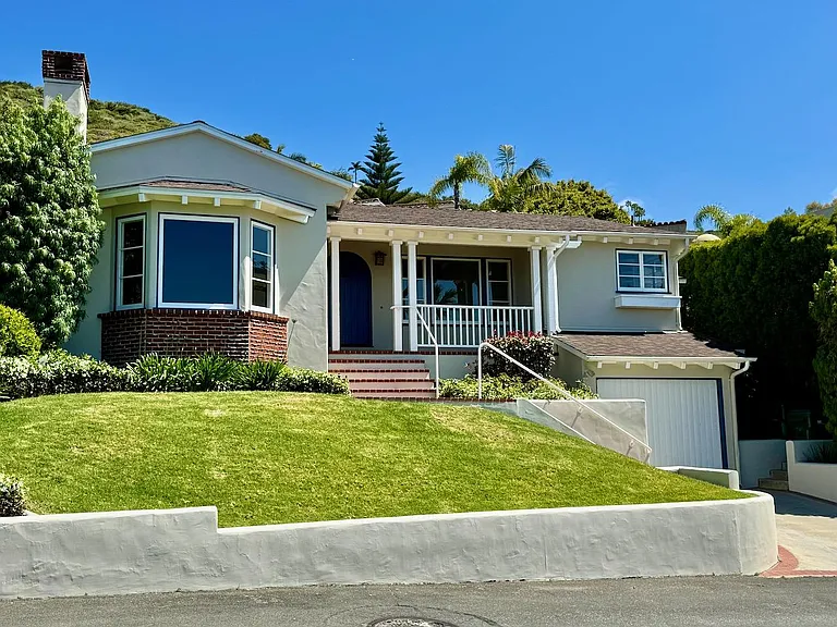 930 Skyline Dr — Photo 27