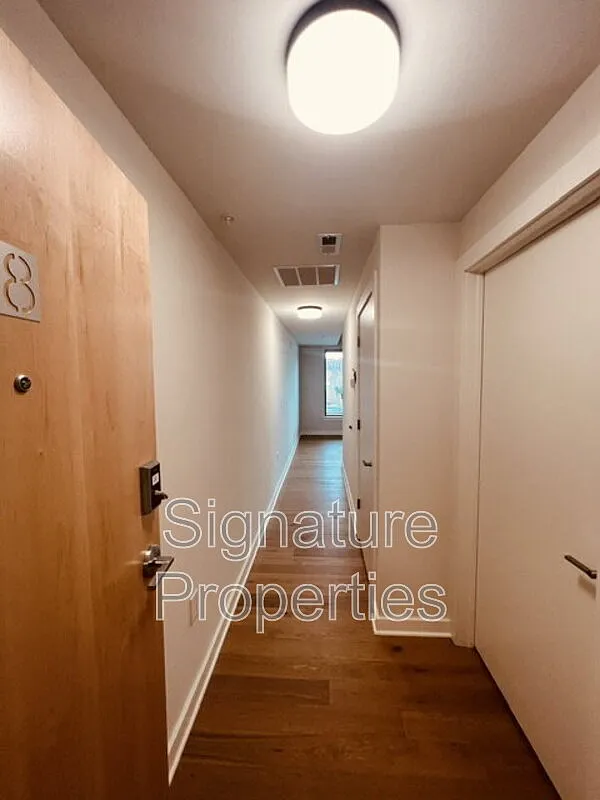 1 bed, 1.0 bath, 502 sqft, $999 — Photo 4