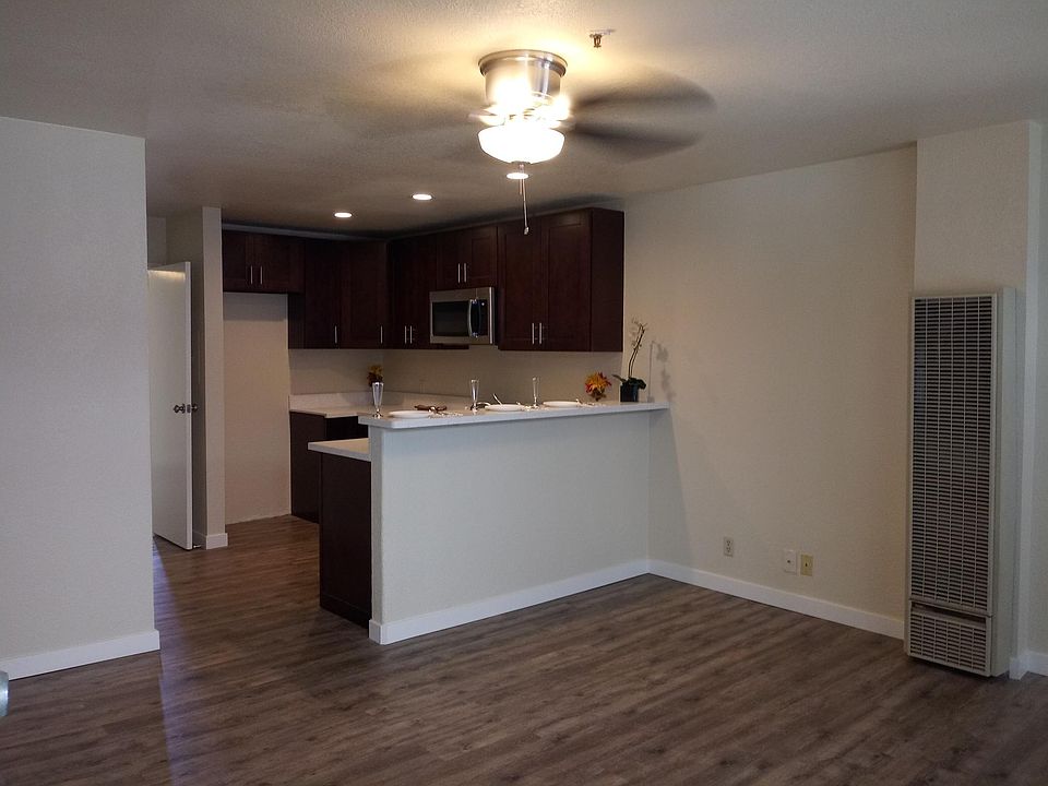 1st image of 4307 W 142nd St APT 4