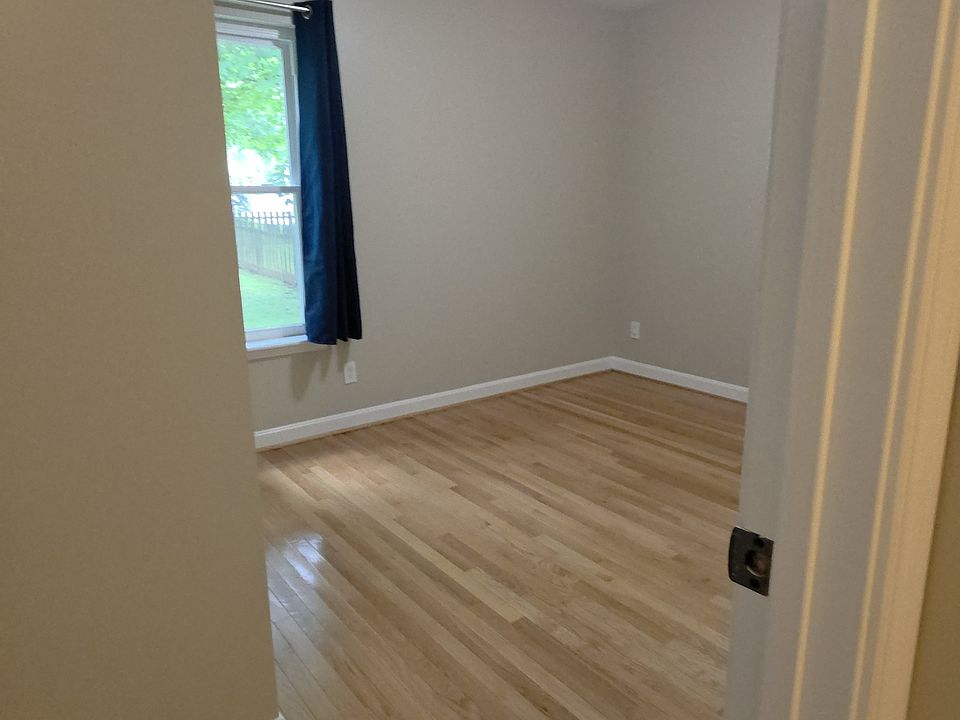 1st image of 609 Fenley Ave