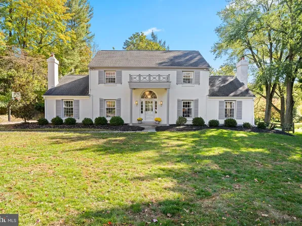 801 Lawrence Ln, Newtown Square, PA 19073