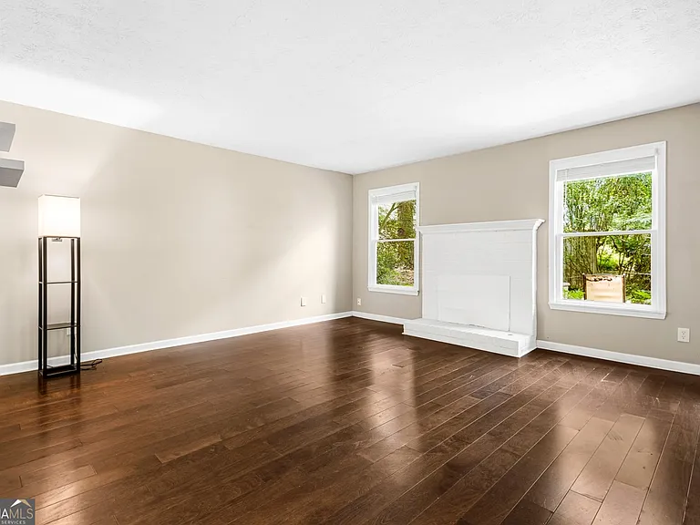 651 Stratford Green Way — Photo 5