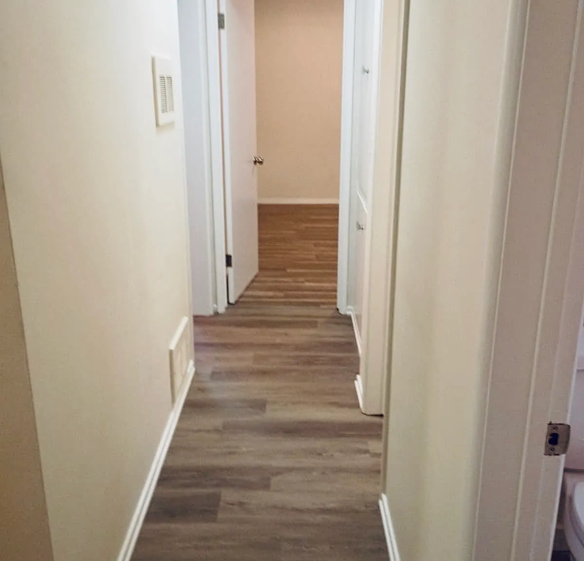3 bed, 1.5 bath, 1100 sqft, $3,500 — Photo 3