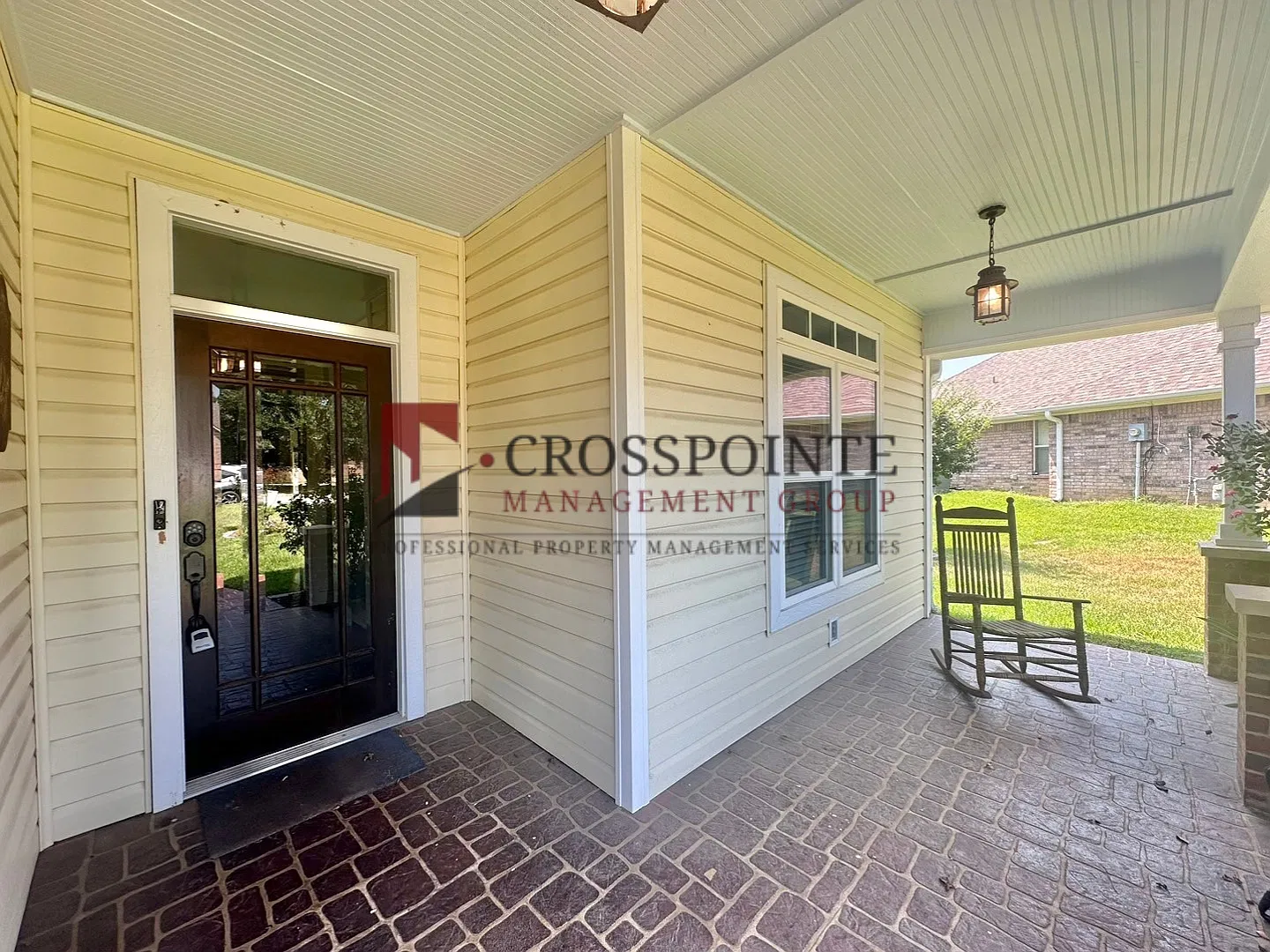 Coming Soon! Show Stopping Home in Flint! — Photo 2