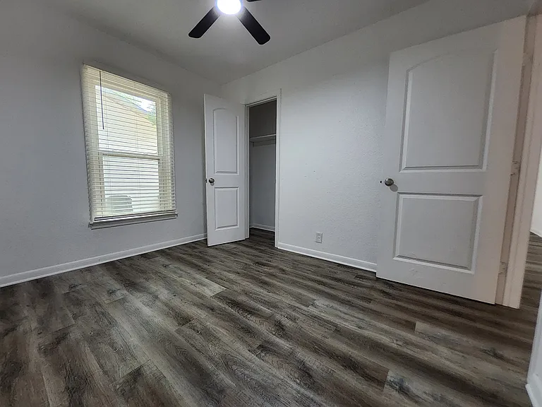 558 Harrison Ln — Photo 17